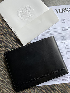 Versace новый картхолдер (6 фото из 6)