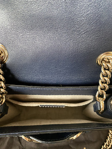 Bron! Gucci GG midnight blue Emily bag (5 foto / 9)