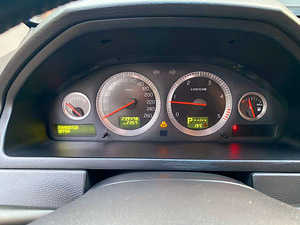 Volvo XC90 2.4 D5 136kW (12 foto / 14)