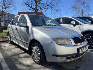 Skoda Fabia 2005 a. (6 foto / 9)
