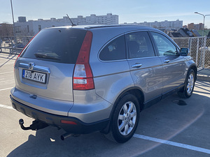 Honda CR-V 2.0 110 kW bensiin 2007 a (6 foto / 12)