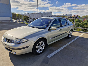Renault Laguna 2.0 99 kW (6 foto / 11)