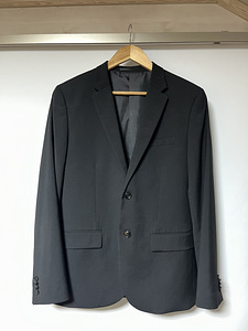 UUS H&M Skinny Fit ülikond (1 foto / 4)