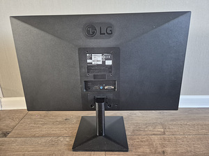 LG monitor (3 foto / 3)