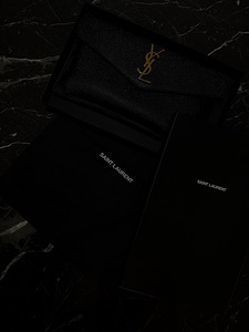 Клатч Saint Laurent (YSL uptown logo-plaque clutch bag) (1 фото из 4)