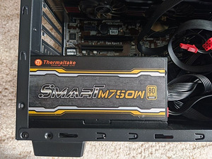 I5-4690. 16 GB. GeForce GTX 770. Asus Z97-A. SSD/HDD+Monitor (8 foto / 10)
