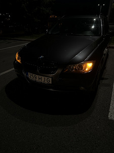 BMW 325i 2005a (2 фото из 5)