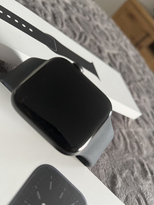 Uueväärne Apple Watch 6 44mm (1 foto / 9)