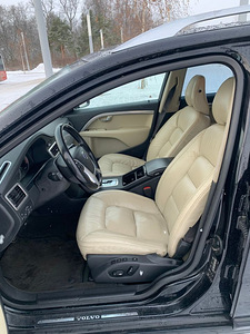 Volvo V70 2.4 136kW 2009 (6 foto / 12)