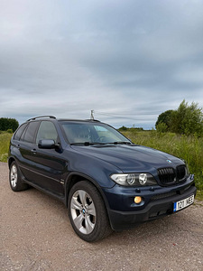 BMW X5 E53 V8 INDIVIDUAL (3 фото из 13)