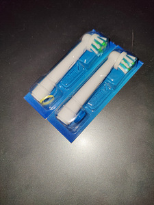 BRAUN Oral-B Vitality Cross Action elektriline hambahari (4 foto / 4)