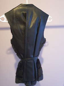 Vest (2 foto / 2)