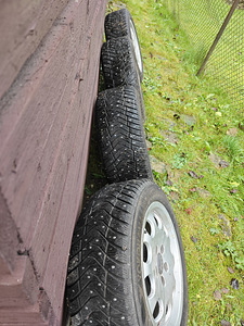 Audi veljed ja naastrehvid (2 foto / 4)