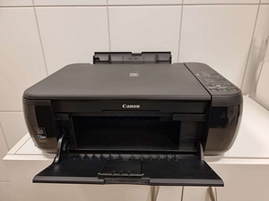 Printer-skänner-koopiamasin (2 foto / 4)
