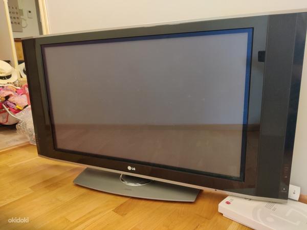Телевизор LG и Digibox Topfield (фото #1)