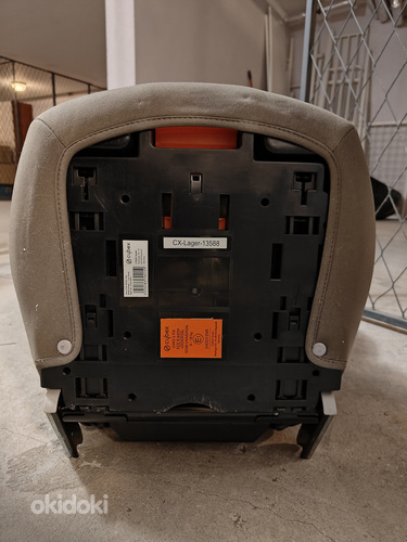 Безопасное кресло Cybex Juno 2-Fix (фото #5)