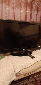 Телевизор LG (1 фото из 1)