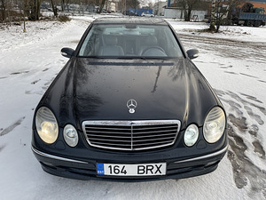 Mercedes-Benz E 280 Avantgarde (9 foto / 15)