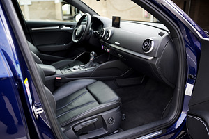 Audi S3 Quattro 2.0 221kW Sportback (9 foto / 15)