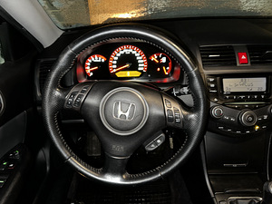 Honda Accord 2.0 114kW (7 foto / 12)