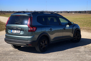 Dacia Jogger Extreme 1.0 74kW LPG 7-kohta (4 foto / 8)