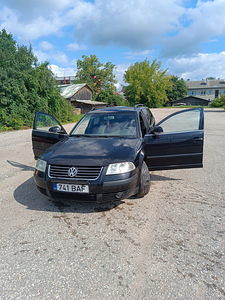 Volkswagen Passat (1 фото из 6)
