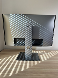 Monitor Dell UP2720Q IPS 4K 27'' kalibraatoriga + karp (5 foto / 10)