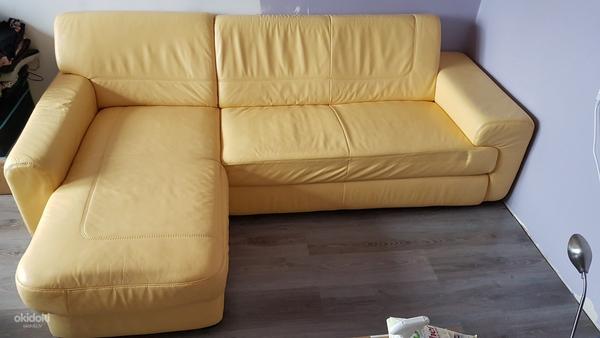 Stūra dīvāns, ādas-lieliskā stāvoklī (foto #2)