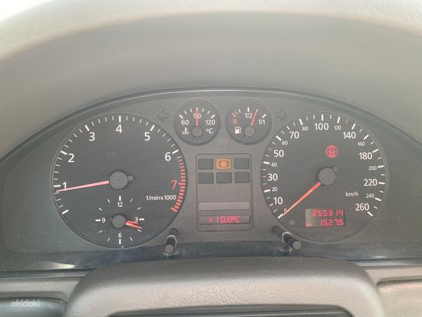 Audi A4 1,6 74 кВт 2000 года (фото #9)