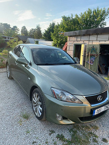 Лексус IS220D 2006 (2 фото из 12)