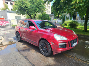 Porsche Cayenne gts 298kw (1 foto / 8)