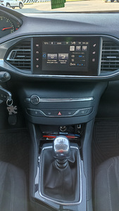 Peugeot 308 1.6d manual 2014a. (4 foto / 8)