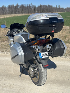 Honda vfr800 (9 foto / 9)