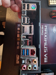 ASUS Maximus VIII Hero (4 foto / 5)