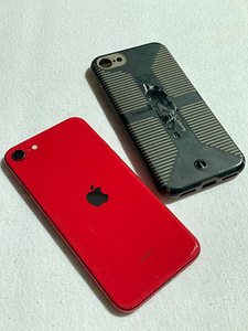 Apple iPhone SE 2020 128gb +Case