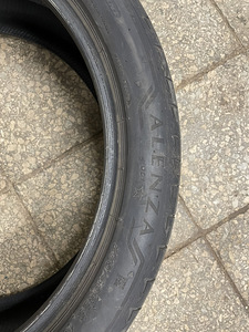Шина Bridgestone Alenza (4 фото из 7)