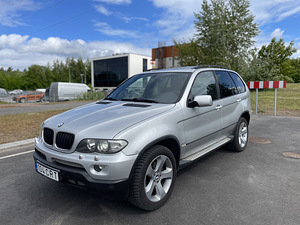 BMW X5 Sportpakett facelift 3.0 160kW (1 foto / 14)