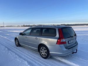 Volvo V70 Momentum 2.4 120kW (1 foto / 14)