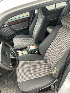 Mercedes Benz w124 200D (9 foto / 15)