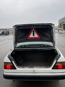 Mercedes Benz w124 200D (10 foto / 15)