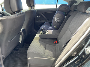 Toyota Avensis 2010 1.8 bensiin (11 foto / 15)
