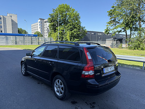 Volvo v50 1.6d 80kw 250000km (6 foto / 12)
