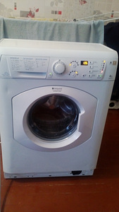 Узкая стиральная машина hotpoint-ariston arusf 105