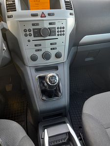 Opel zafira 1.7 2010 (5 foto / 15)