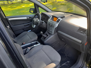 Opel zafira 1.7 2010 (10 foto / 15)