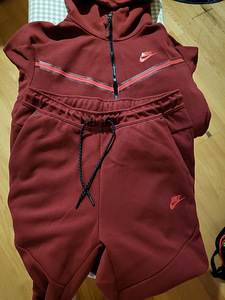 Nike dressipluus (2 foto / 3)