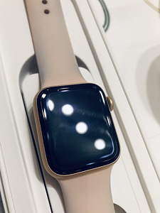 Apple Watch series 6 Gold 40 мм Батарея: 85% GARANTII (4 фото из 10)