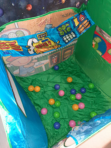 Laste telk-maja pallidega Ks Kids Cafe (6 foto / 10)