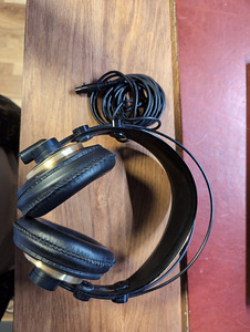 AKG K240 Studio (3 фото из 3)