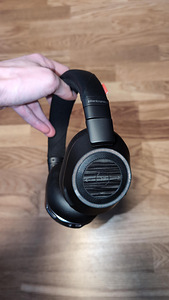 Plantronics Voyager 8200 UC ANC Bluetooth juhtmevabad kõrvak (2 foto / 3)